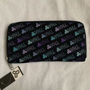 NWT TNA Fabric Full Size Wallet